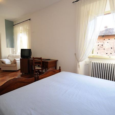 Guest House Domus Урбіно Екстер'єр фото
