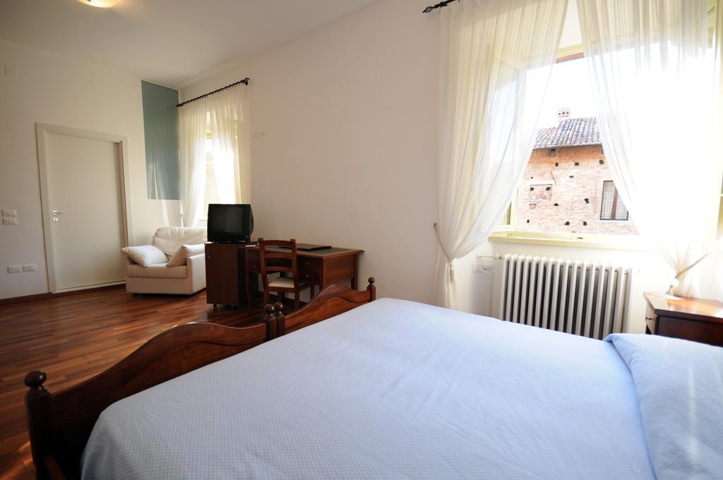 Guest House Domus Урбіно Екстер'єр фото